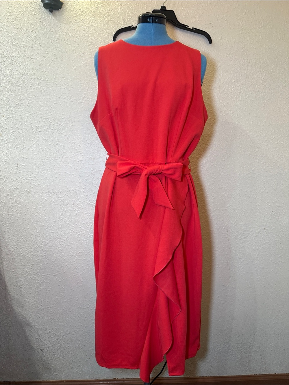 Donna Morgan Red Sleeveless Midi Dress with Tie Waist